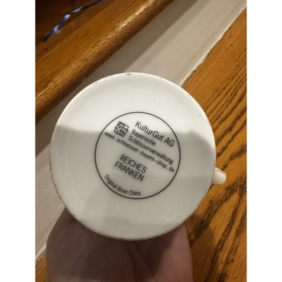 KulturGut‎ AG Bone China Mug Pink White Stripes Gold Rim Silhouettes Cherubs 3'' - Picture 9 of 9